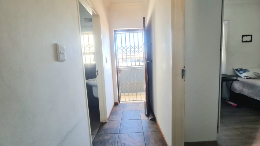 To Let 2 Bedroom Property for Rent in Hagley Western Cape